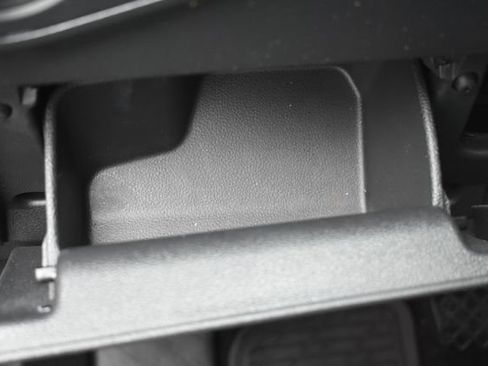 Used 2023 Volkswagen Tiguan SE image 17