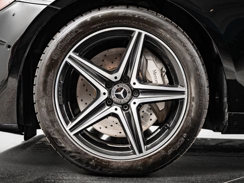 Used 2018 Mercedes-Benz E 400 4MATIC Sedan image 13