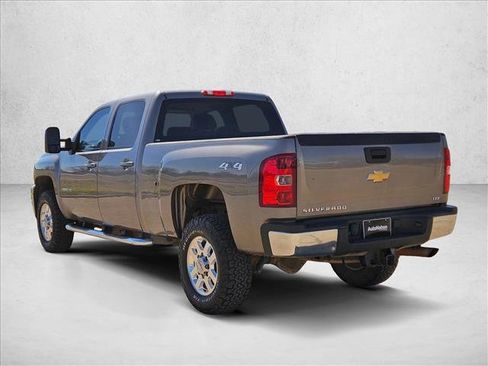 Used 2014 Chevrolet Silverado 2500 LTZ AWD/4WD image 8