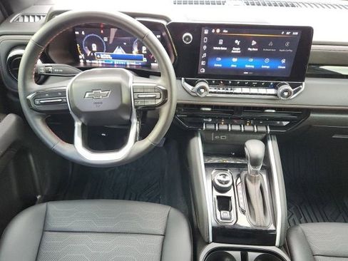 Used 2024 Chevrolet Colorado Z71 w/ Z71 Convenience Package 2 image 11