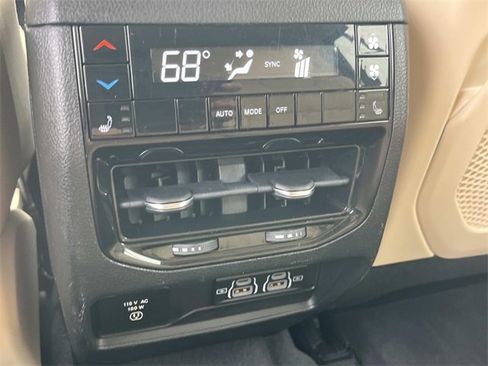 Used 2021 Jeep Grand Cherokee L Limited image 18