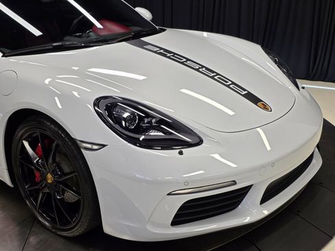 Used 2017 Porsche 718 Cayman RWD image 53