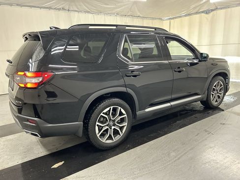 Used 2023 Honda Pilot Elite image 2