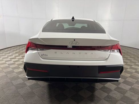 New 2026 Hyundai Elantra Limited image 5