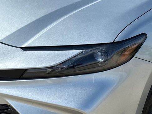 Used 2025 Toyota Camry LE w/ Convenience Package image 4