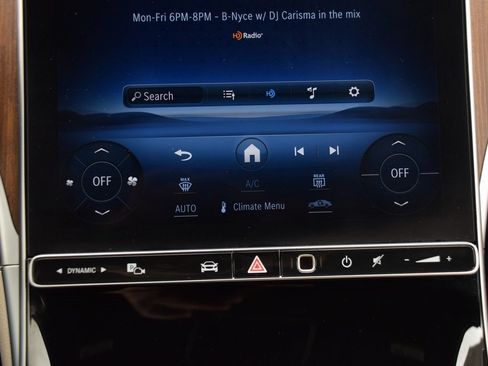 Certified 2024 Mercedes-Benz C 300 Sedan image 27