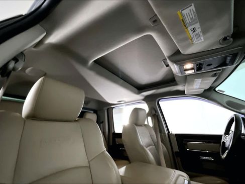 Used 2017 RAM 1500 Laramie w/ Convenience Group image 13