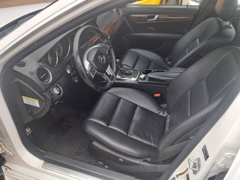 Used 2014 Mercedes-Benz C 300 4MATIC Sedan image 3