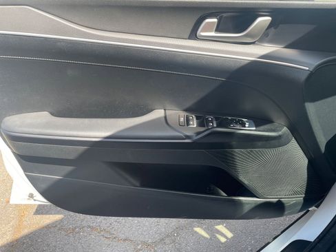 Used 2025 Kia K5 LXS image 18