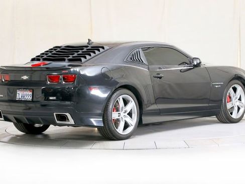 Used 2012 Chevrolet Camaro SS image 2