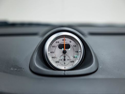 Used 2009 Porsche 911 Carrera S image 9