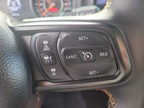 Certified 2025 Jeep Wrangler Sport AWD/4WD image 30