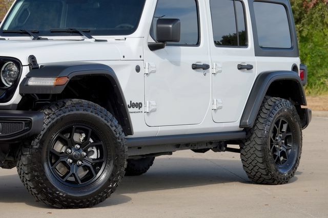 Used 2025 Jeep Wrangler Unlimited Sport AWD/4WD image 27