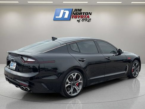 Used 2018 Kia Stinger GT2 AWD/4WD image 5
