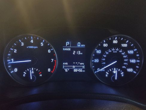 Used 2017 Hyundai Elantra SE image 23