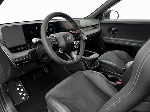 New 2025 Hyundai Ioniq 5 N Base image 14