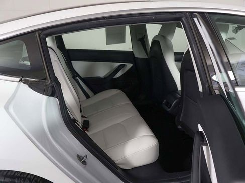 Used 2020 Tesla Model 3 Long Range image 31