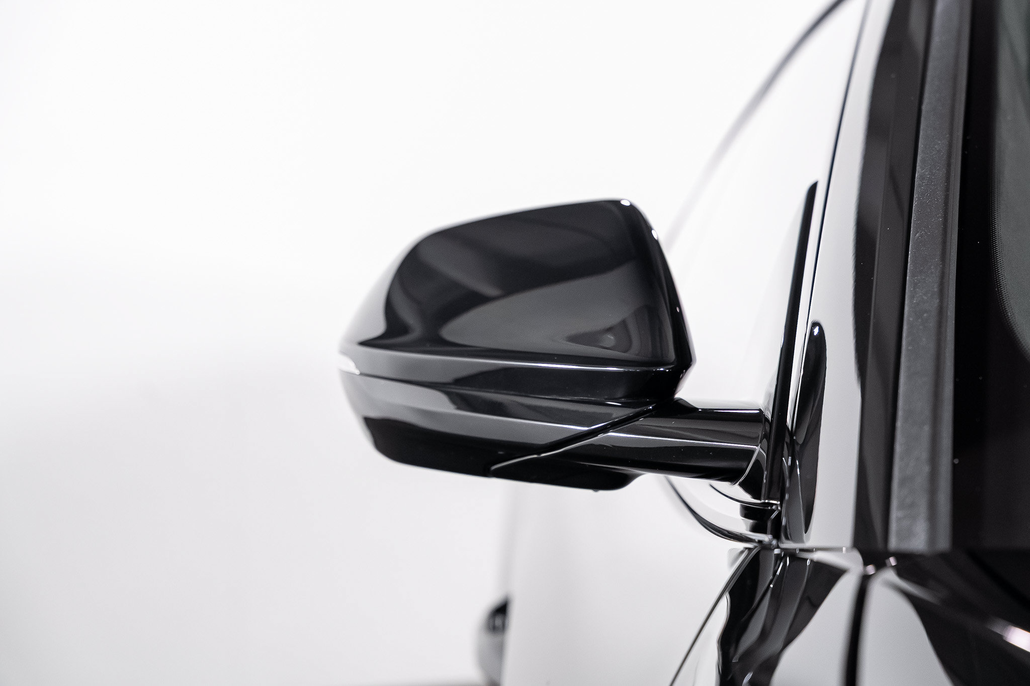 Used 2019 Lamborghini Urus AWD/4WD image 11