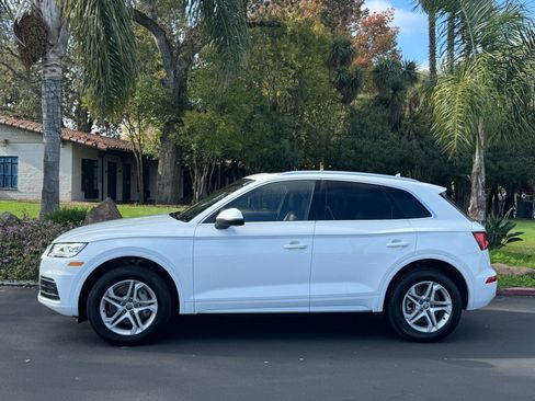 Used 2018 Audi Q5 2.0T Premium Plus image 2