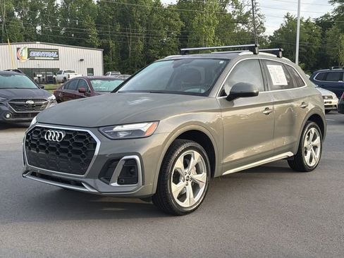 Used 2023 Audi Q5 2.0T Premium Plus w/ Premium Plus Package AWD/4WD image 7