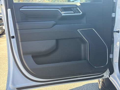 Used 2024 Chevrolet Silverado 2500 LTZ image 14