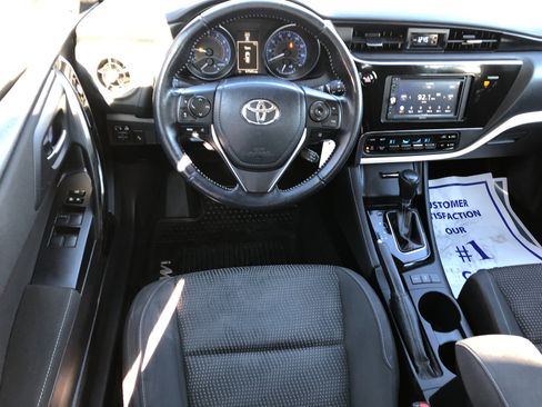 Used 2018 Toyota Corolla iM image 8