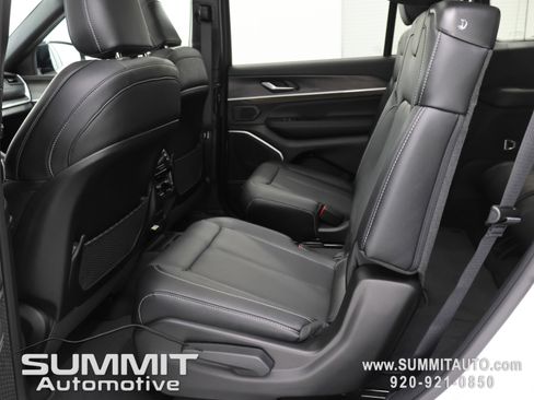 New 2026 Jeep Grand Cherokee L Limited AWD/4WD image 8