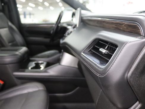 Used 2021 Chevrolet Tahoe Z71 AWD/4WD image 34