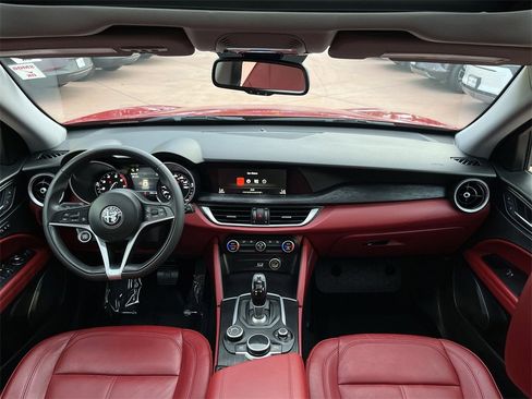 Used 2019 Alfa Romeo Stelvio image 20