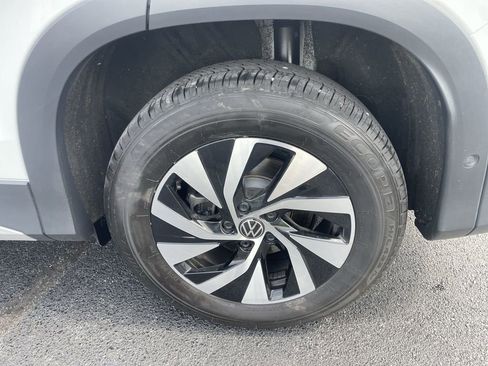 Used 2026 Volkswagen Tiguan S AWD/4WD image 7