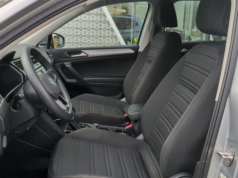 Used 2022 Volkswagen Tiguan S image 10