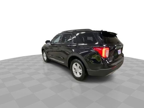 Used 2023 Ford Explorer XLT w/ Equipment Group 202A image 8