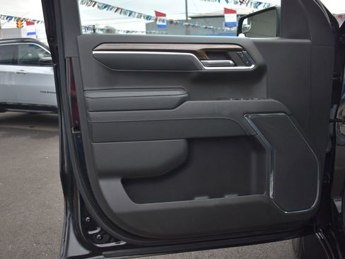 Used 2023 Chevrolet Silverado 1500 LT image 11