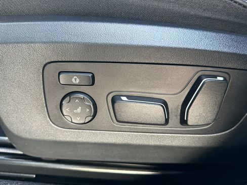 Used 2025 BMW X3 xDrive30i w/ Premium Package image 14