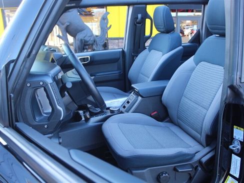 Used 2023 Ford Bronco Outer Banks AWD/4WD image 13
