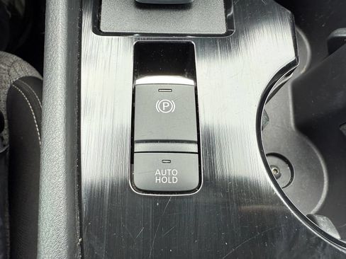 Used 2023 Nissan Rogue SV AWD/4WD image 23