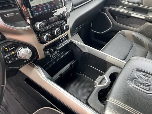 Used 2020 RAM 1500 Laramie AWD/4WD image 22