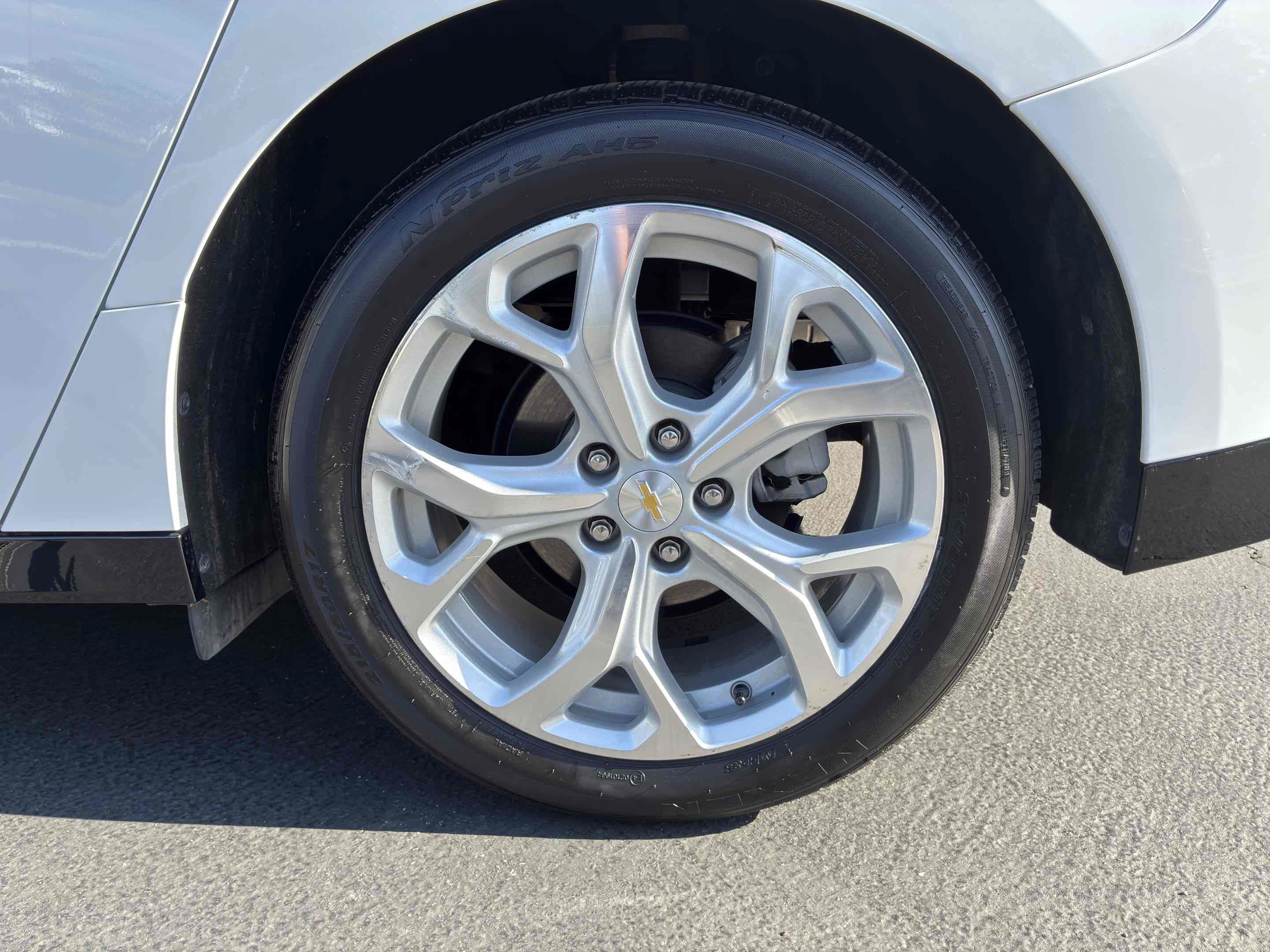 Used 2018 Chevrolet Volt Premier FWD image 14