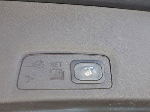 Used 2018 Lincoln MKC Reserve w/ Lincoln MKC Climate Package AWD/4WD image 4