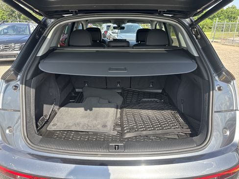 Used 2023 Audi Q5 2.0T Premium w/ Convenience Package AWD/4WD image 8