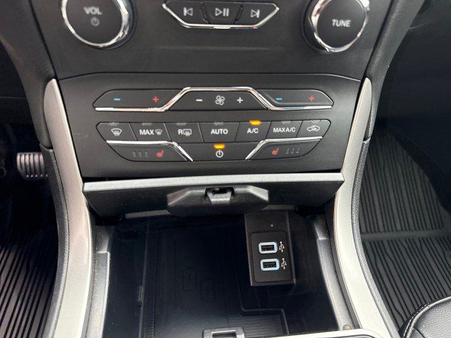 Used 2020 Ford Edge SEL w/ Convenience Package AWD/4WD image 22