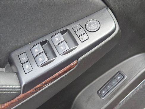 Used 2019 GMC Yukon SLT w/ Open Road Package image 28