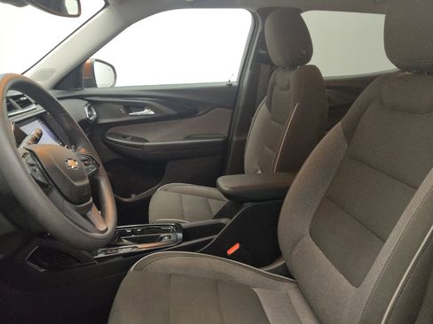 Used 2021 Chevrolet TrailBlazer LT w/ Convenience Package FWD image 17
