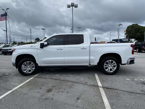 Used 2025 Chevrolet Silverado 1500 LTZ AWD/4WD image 6