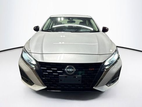 Certified 2023 Nissan Altima 2.5 SR image 1