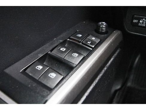 Used 2021 Toyota Tacoma SR5 w/ Trail Edition AWD/4WD image 20