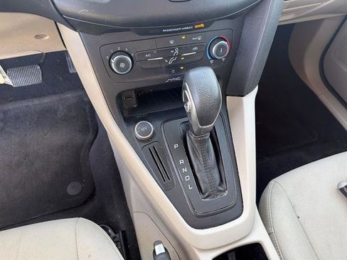 Used 2017 Ford Focus SE image 19
