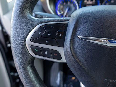 Used 2017 Chrysler Pacifica Touring Plus w/ Tire & Wheel Group image 25