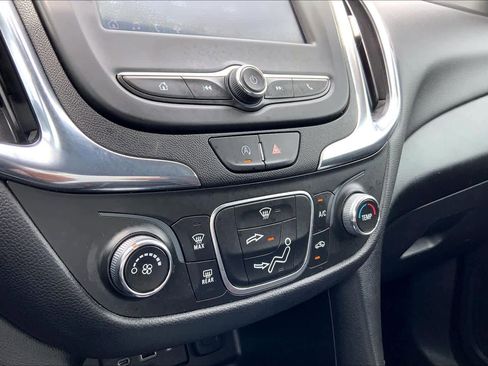 Used 2023 Chevrolet Equinox LT FWD image 34