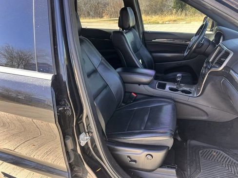 Used 2015 Jeep Grand Cherokee Overland image 26